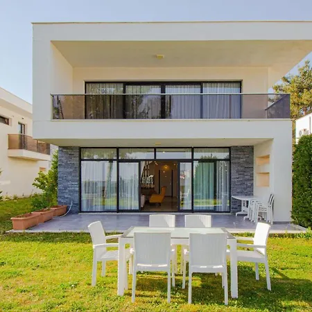 Villa Oezel Bahceli